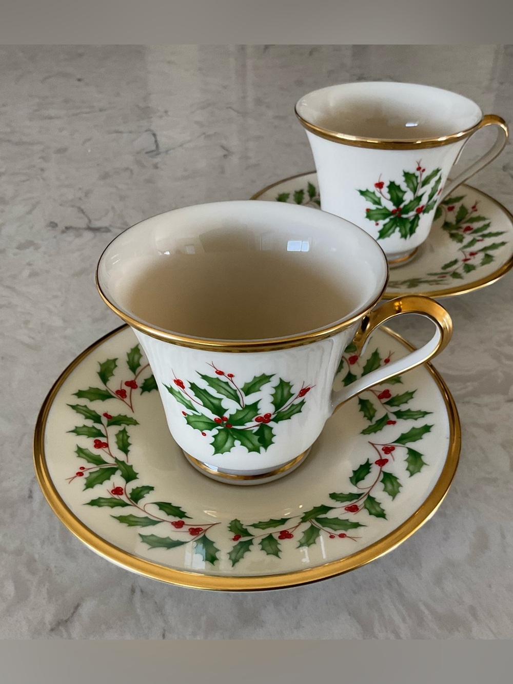 NWT Lenox Holiday Holly Cup & Saucer with Gold Trim, Set of 2